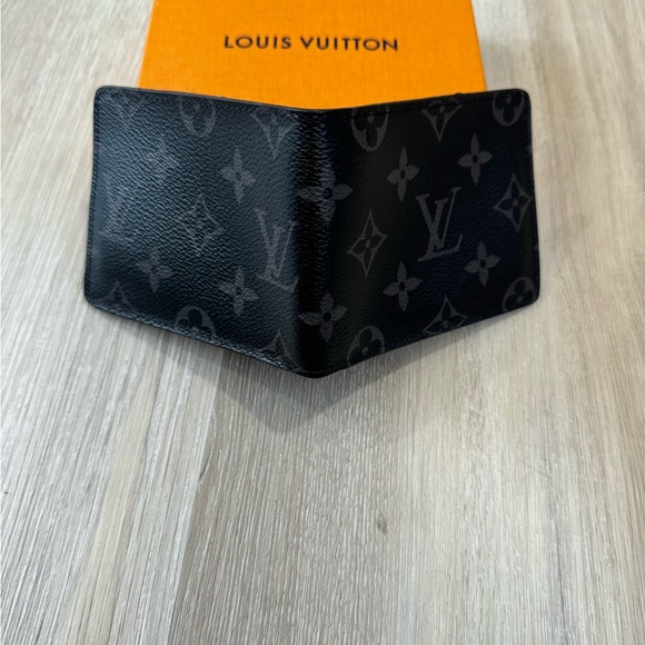 Louis Vuitton Men’s Wallet - Picture 2 of 7